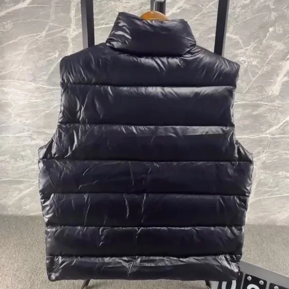 Mens Vest ( NEED THIS GONE!!!!) MAKE AN OFFER